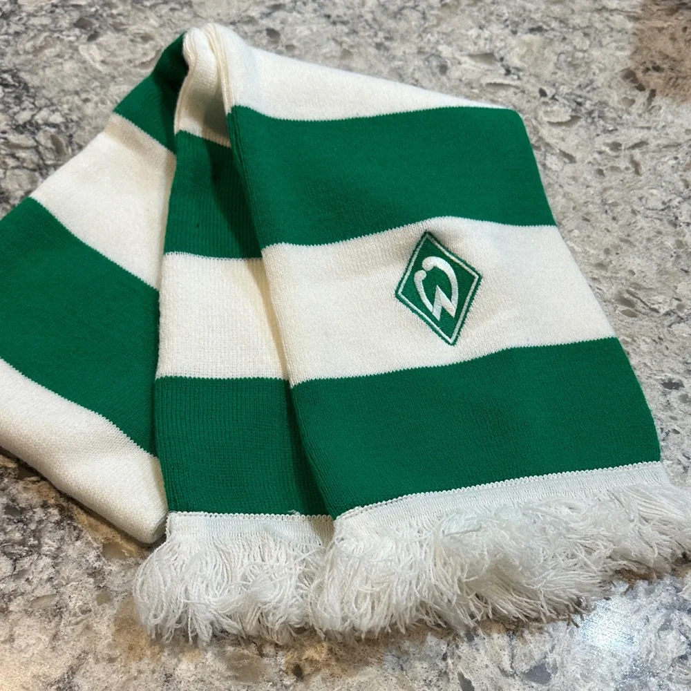 Green and White Striped Werder Bremen Scarf Block Stripes Scarf with Emblem
